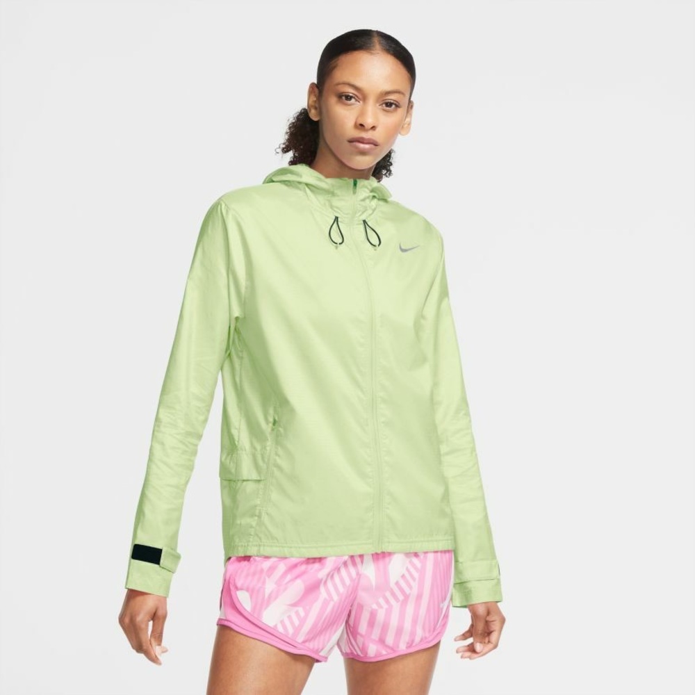 nike essential run division running jacket water repel women’s size m